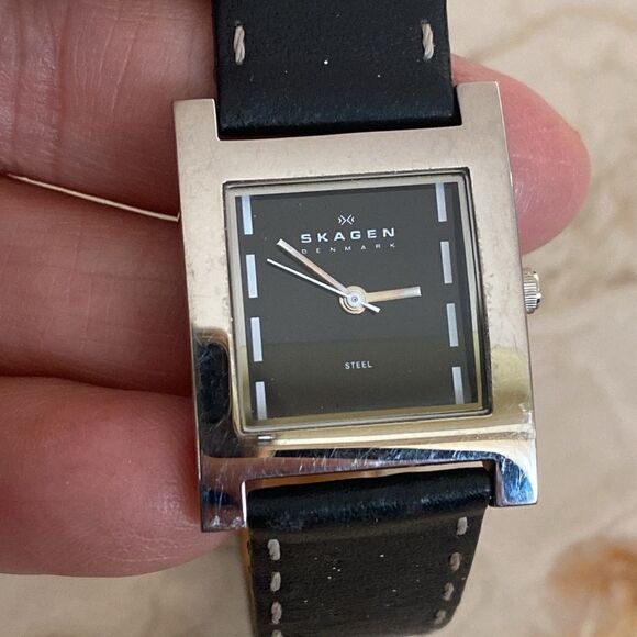 Skagen Denmark Stainless Steel Black Leather Strap Tank Style Wristwatch - Picture 4 of 8